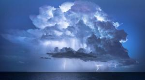 El Mediterráneo, menos caliente este verano: ¿tendremos menos lluvias torrenciales?